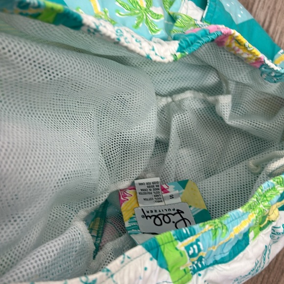 Lilly Pulitzer Men's Swim Trunks Postcard Flamingo - Picture 7 of 7